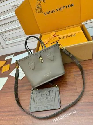Louis Vuitton Diamond Pattern Leather Bag M12109