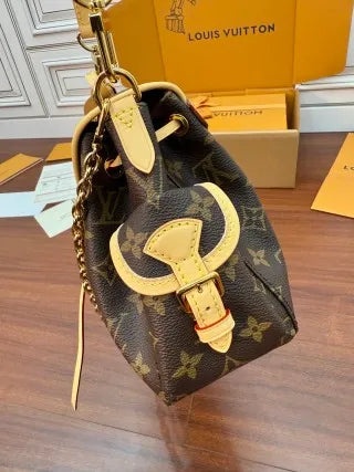Louis Vuitton Diamond Pattern Leather Bag M25085