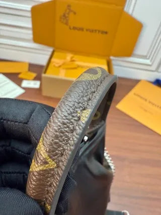 Louis Vuitton Diamond Pattern Leather Bag M25522