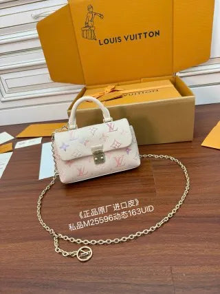 Louis Vuitton Diamond Pattern Leather Bag M25596