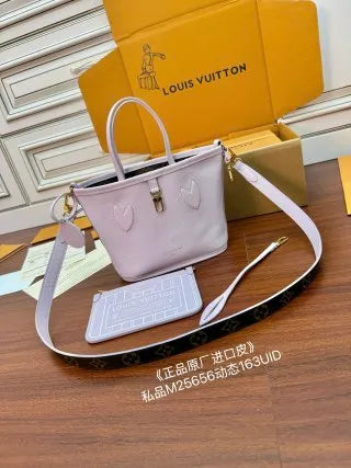 Louis Vuitton Diamond Pattern Leather Bag M25656