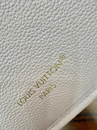 Louis Vuitton Diamond Pattern Leather Bag M25656