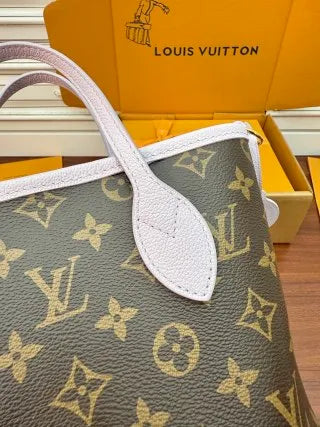 Louis Vuitton Diamond Pattern Leather Bag M25656