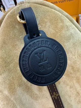 Louis Vuitton Diamond Pattern Leather Bag M26358