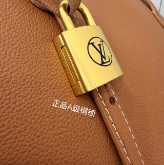 Louis Vuitton Diamond Pattern Leather Bag M26688