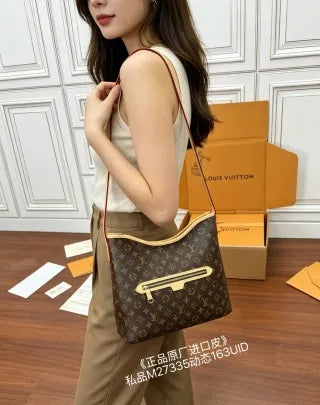 Louis Vuitton Diamond Pattern Leather Bag M27335