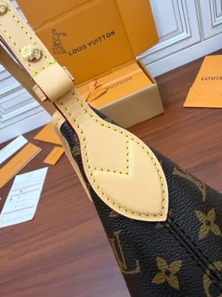 Louis Vuitton Diamond Pattern Leather Bag M27335