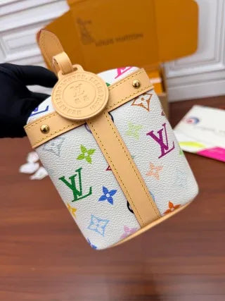 Louis Vuitton Diamond Pattern Leather Bag M27900