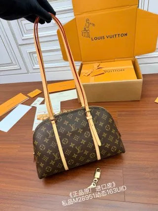 Louis Vuitton Diamond Pattern Leather Bag M28951