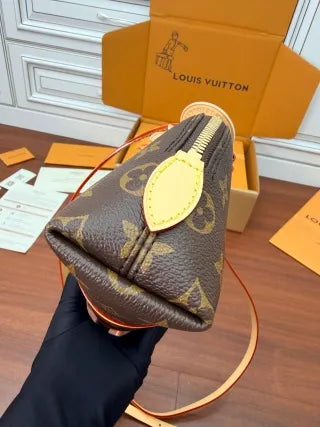 Louis Vuitton Diamond Pattern Leather Bag M28953