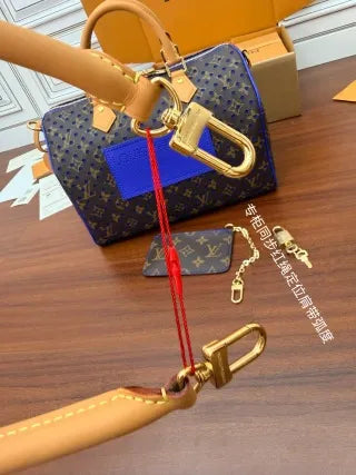 Louis Vuitton Diamond Pattern Leather Bag M29143