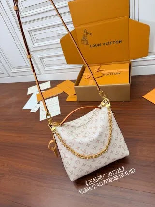 Louis Vuitton Diamond Pattern Leather Bag M2A078