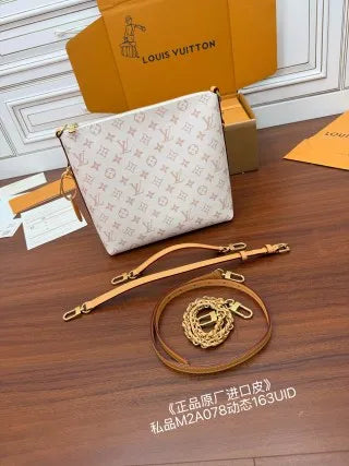 Louis Vuitton Diamond Pattern Leather Bag M2A078
