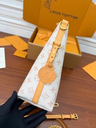 Louis Vuitton Diamond Pattern Leather Bag M2A078