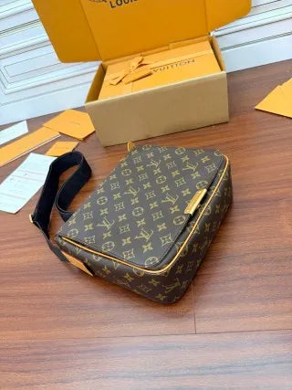 Louis Vuitton Diamond Pattern Leather Bag M2A191
