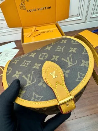 Louis Vuitton Diamond Pattern Leather Bag M44860