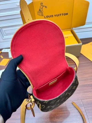 Louis Vuitton Diamond Pattern Leather Bag M44860