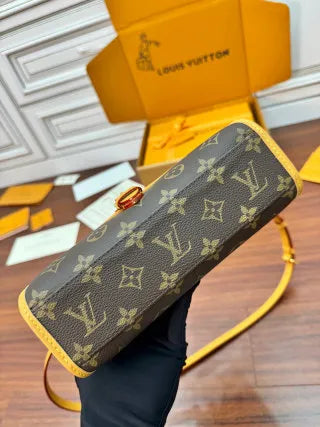 Louis Vuitton Diamond Pattern Leather Bag M44919