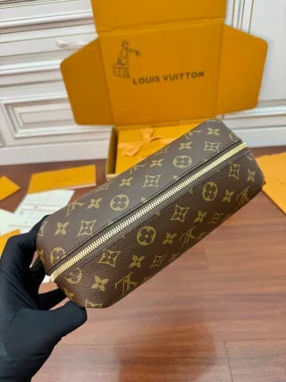 Louis Vuitton Diamond Pattern Leather Bag M46458