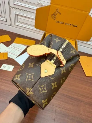 Louis Vuitton Diamond Pattern Leather Bag M46458