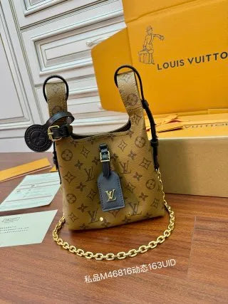 Louis Vuitton Diamond Pattern Leather Bag M46816