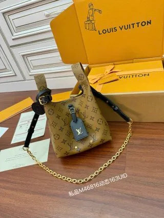Louis Vuitton Diamond Pattern Leather Bag M46816
