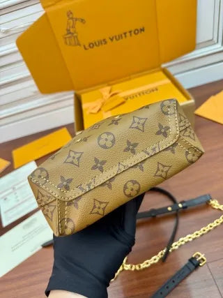 Louis Vuitton Diamond Pattern Leather Bag M46816