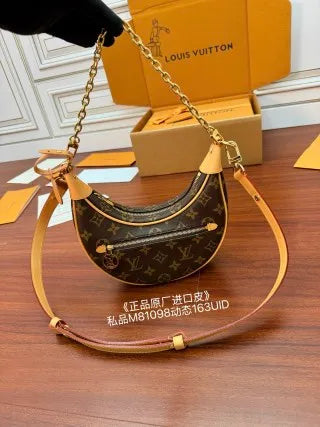 Louis Vuitton Diamond Pattern Leather Bag M81098