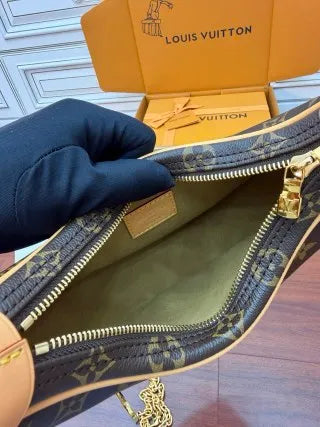 Louis Vuitton Diamond Pattern Leather Bag M81098
