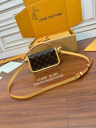 Louis Vuitton Diamond Pattern Leather Bag M83298
