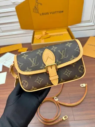 Louis Vuitton Diamond Pattern Leather Bag M83298