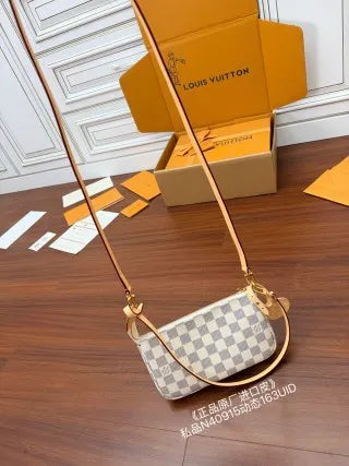 Louis Vuitton Diamond Pattern Leather Bag N40915
