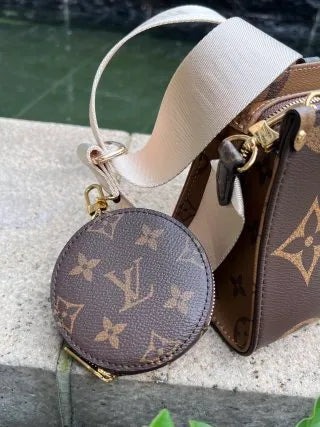 Louis Vuitton LEAN LEAN Leather Handbag M46653