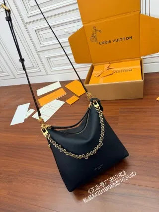 Louis Vuitton Leather Bag M29195