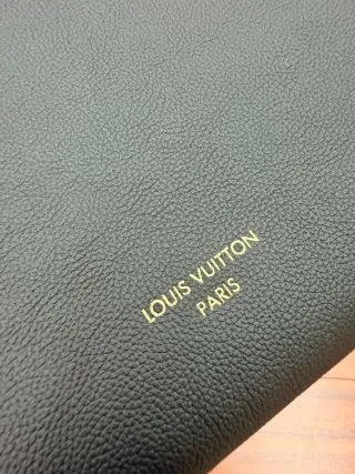 Louis Vuitton Leather Bag M29195