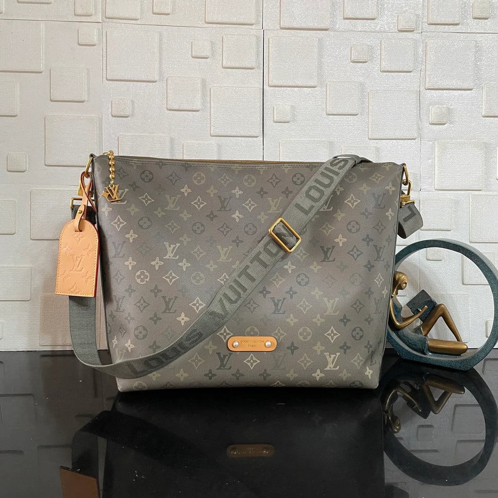 Louis Vuitton Metis Handbag Monogram Canvas M27181