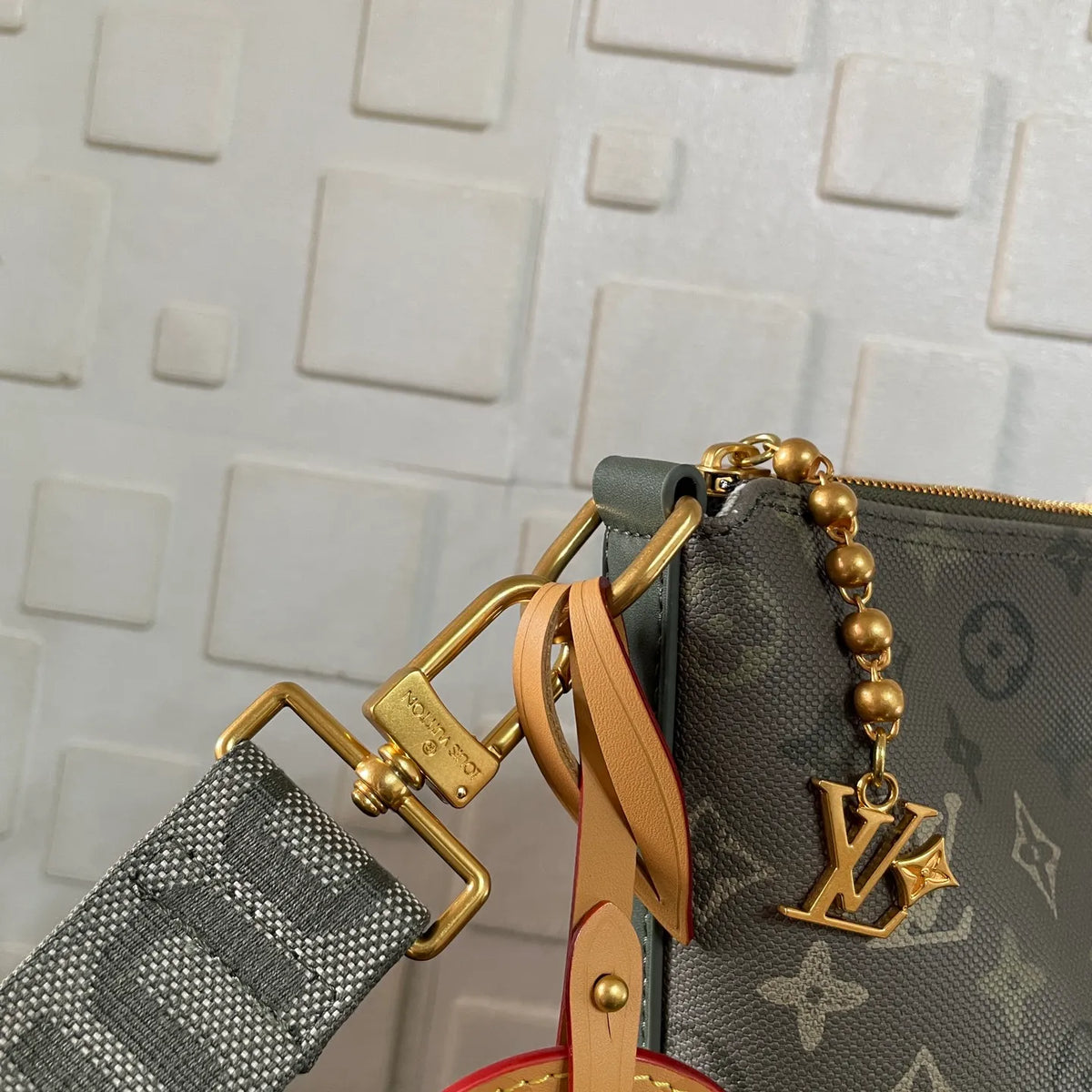 Louis Vuitton Metis Handbag Monogram Canvas M27181