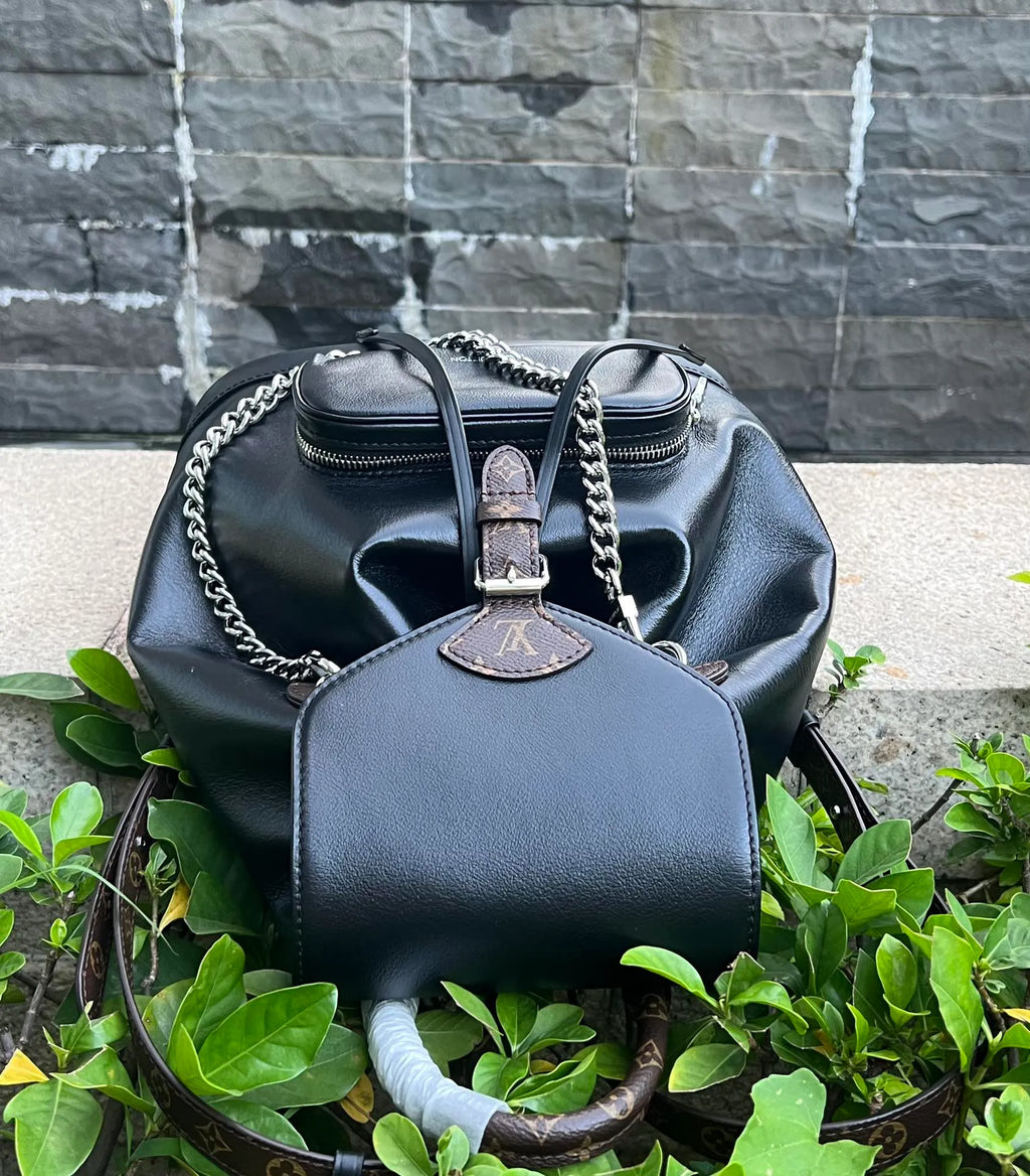 Montsouris Leather Backpack M12587 Black