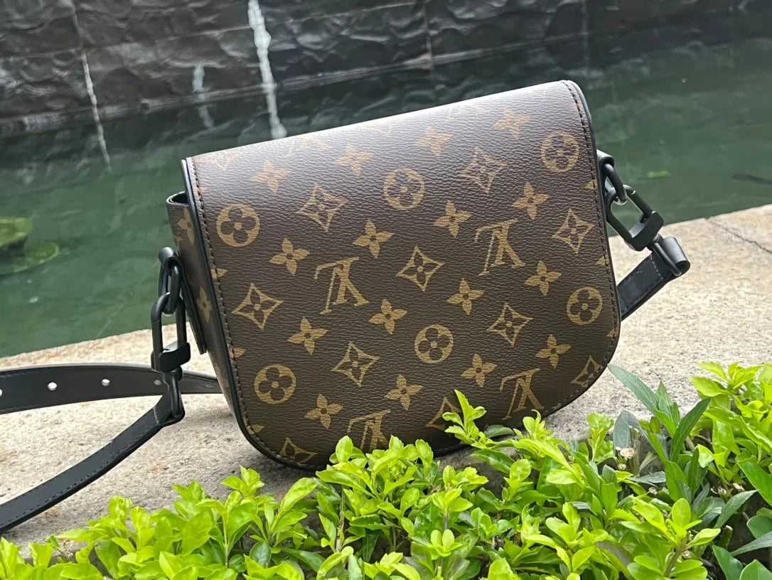 Louis Vuitton Montsouris PM Monogram Canvas Handbag