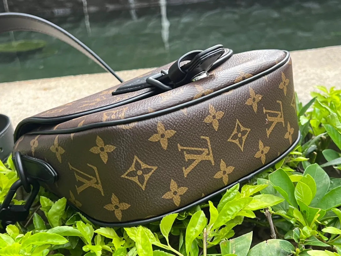 Louis Vuitton Montsouris PM Monogram Canvas Handbag