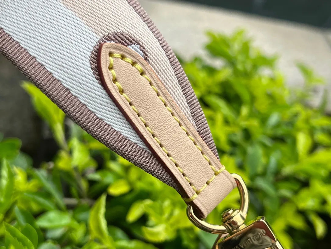 Louis Vuitton Neverfull BB Monogram Handbag M46705