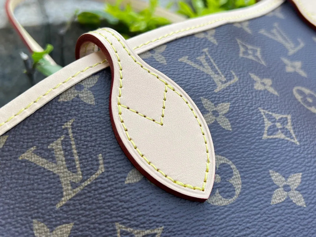 Louis Vuitton Neverfull MM Coated Fabric Tote Handbag M41177