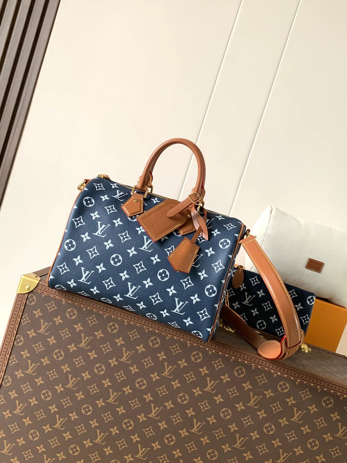 Speedy Bandoulière 30 Monogram Leather Handbag