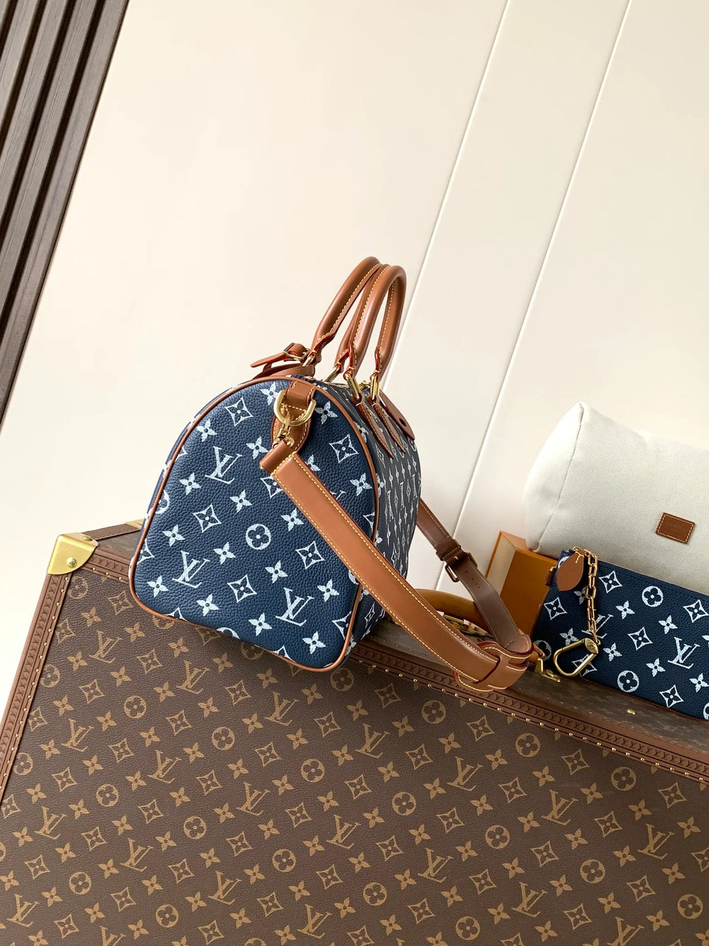 Speedy Bandoulière 30 Monogram Leather Handbag