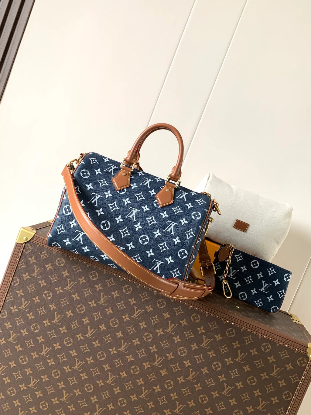 Speedy Bandoulière 30 Monogram Leather Handbag