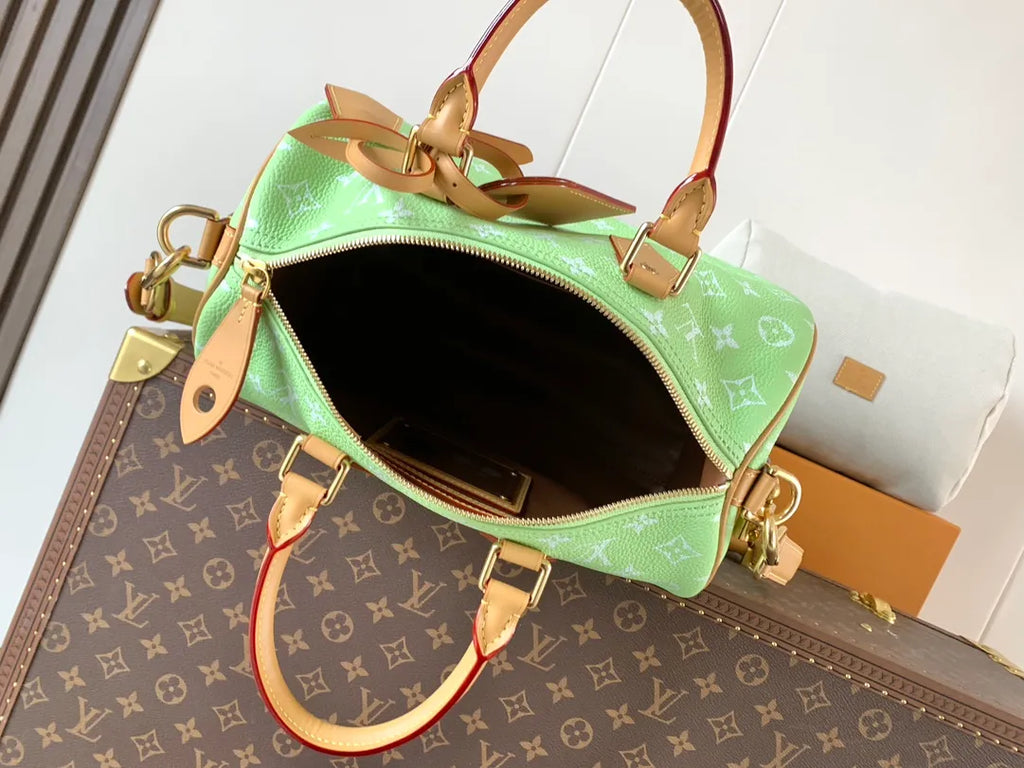 Speedy Bandoulière 30 Monogram Leather Handbag M14067