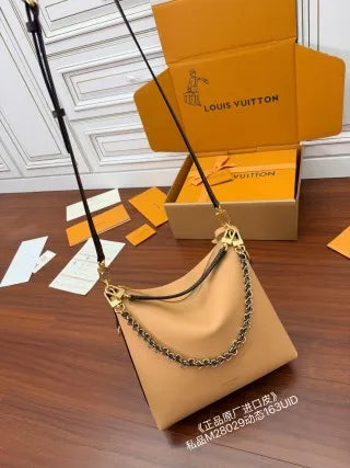 Louis Vuitton Vegetable-Tanned Leather Bag M28029