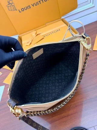 Louis Vuitton Vegetable-Tanned Leather Bag M28029