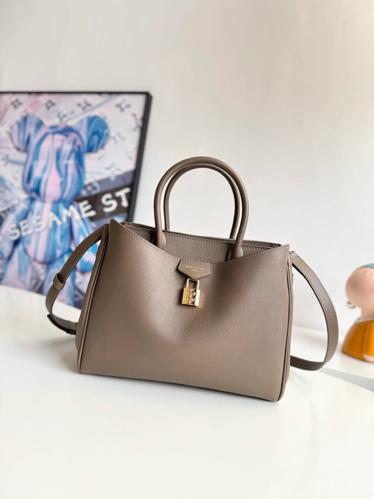 Louis Vuitton Vendôme Small Leather Handbag M27040