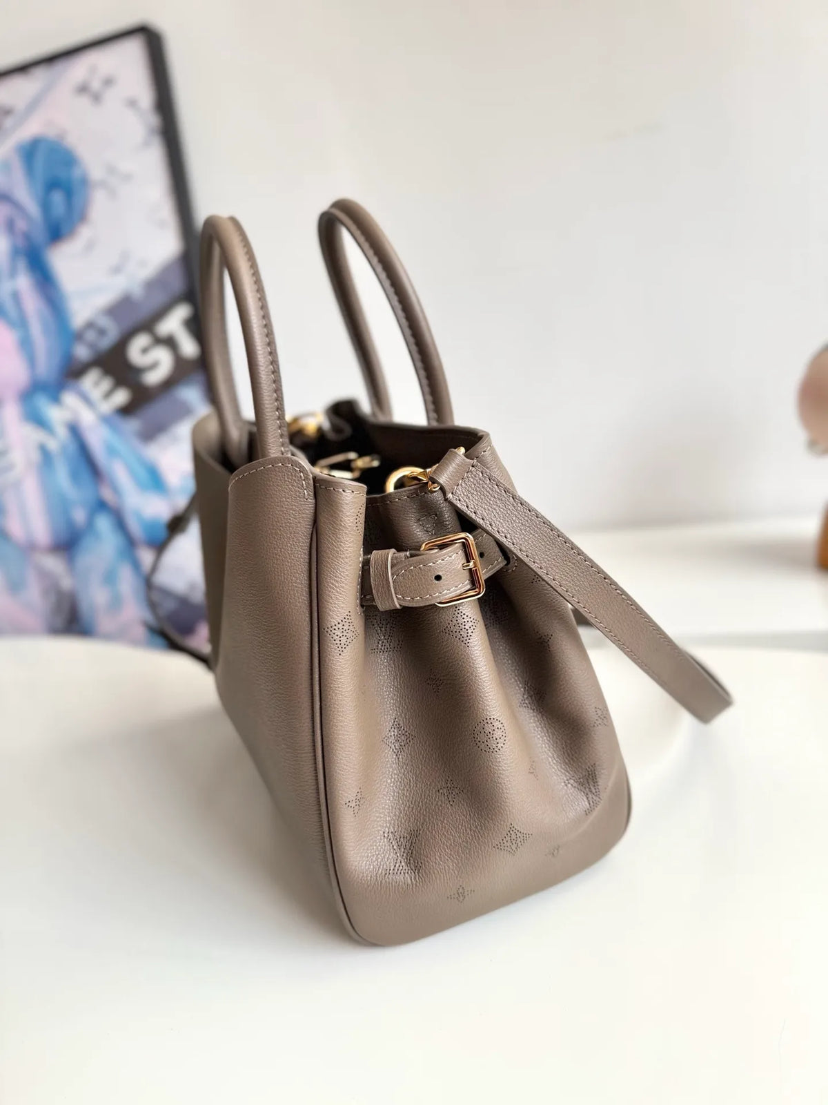 Louis Vuitton Vendôme Small Leather Handbag M27040